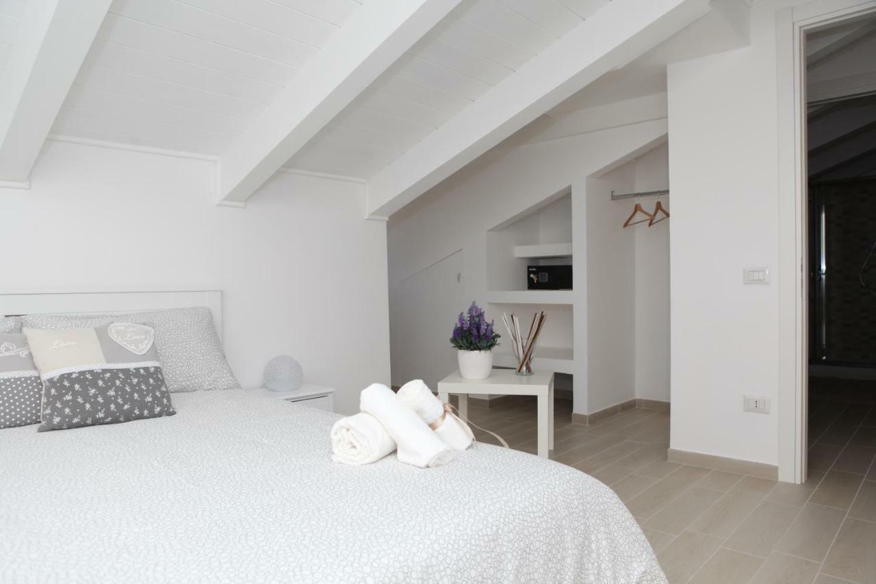 Rosy House - Hospitality Apartment Пимонте Екстериор снимка