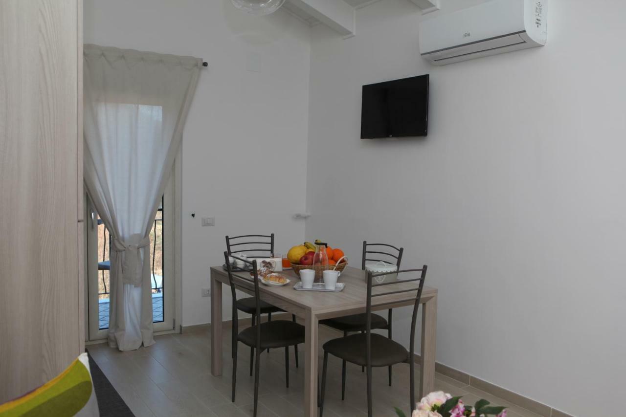Rosy House - Hospitality Apartment Пимонте Екстериор снимка
