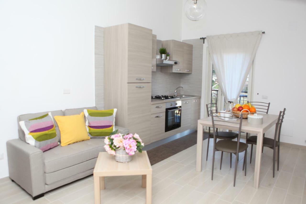 Rosy House - Hospitality Apartment Пимонте Екстериор снимка